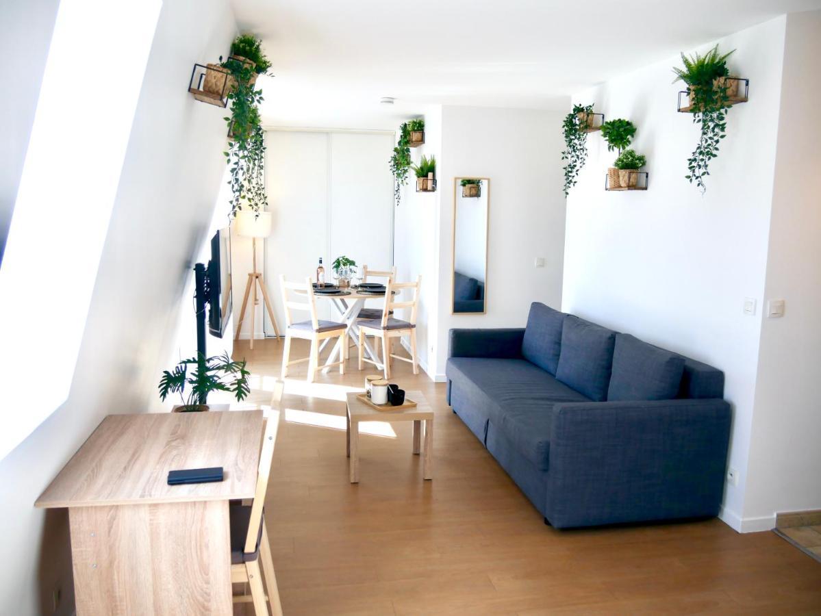 Le Petit Soleil De Corbeil Apartment Exterior foto